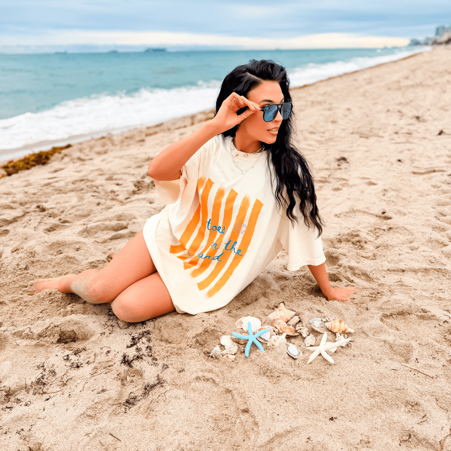 model wearing Toes In The Sand Tee