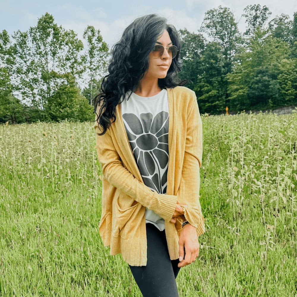 Black Retro Flower Tee - Mommy Apparel