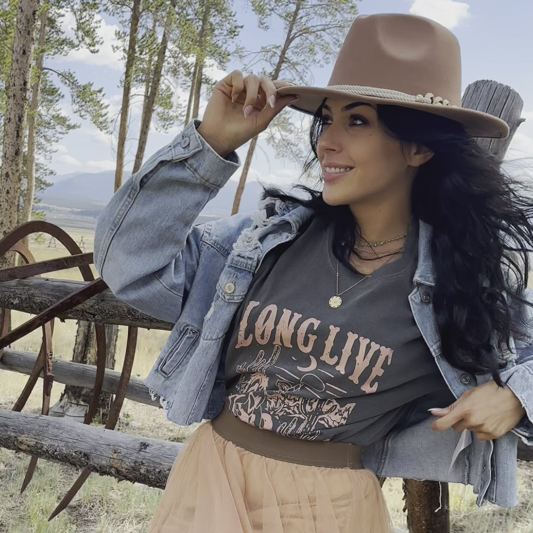 Long Live Cowgirls Tee