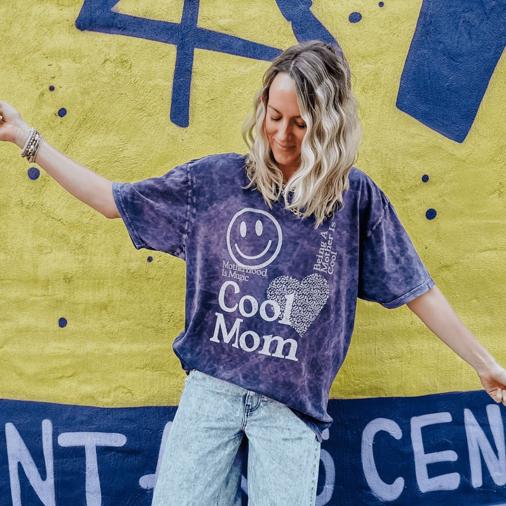 She’s A Cool Mom Vintage Tee