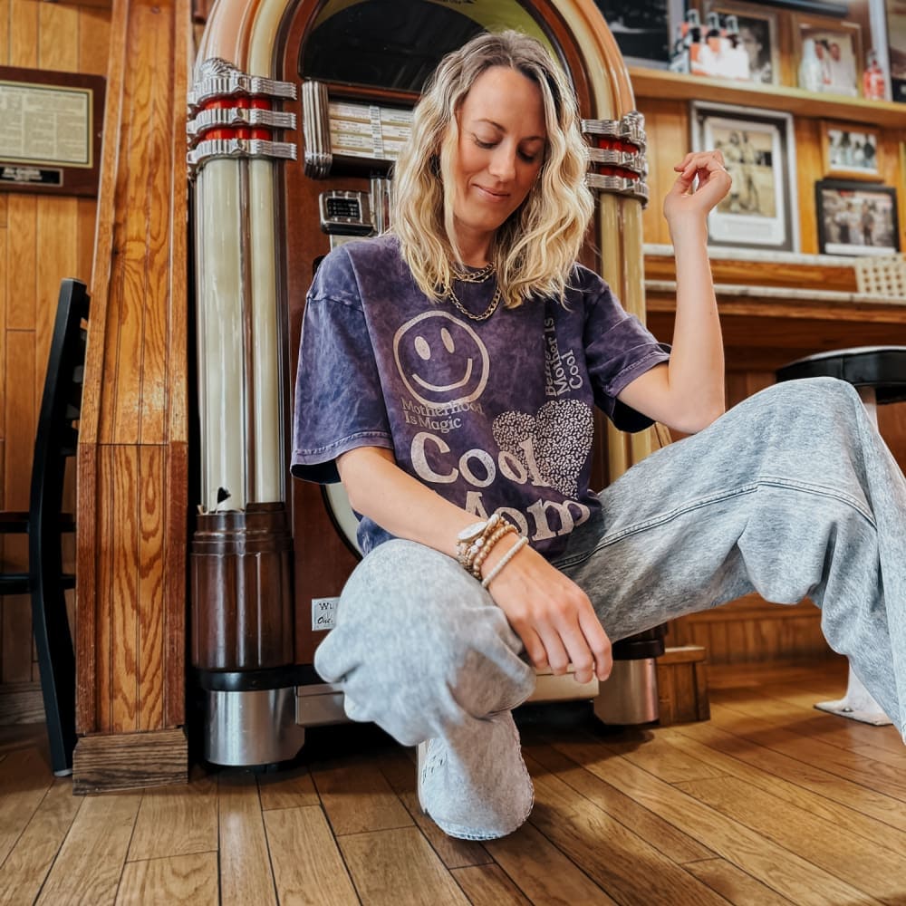 She’s A Cool Mom Vintage Tee