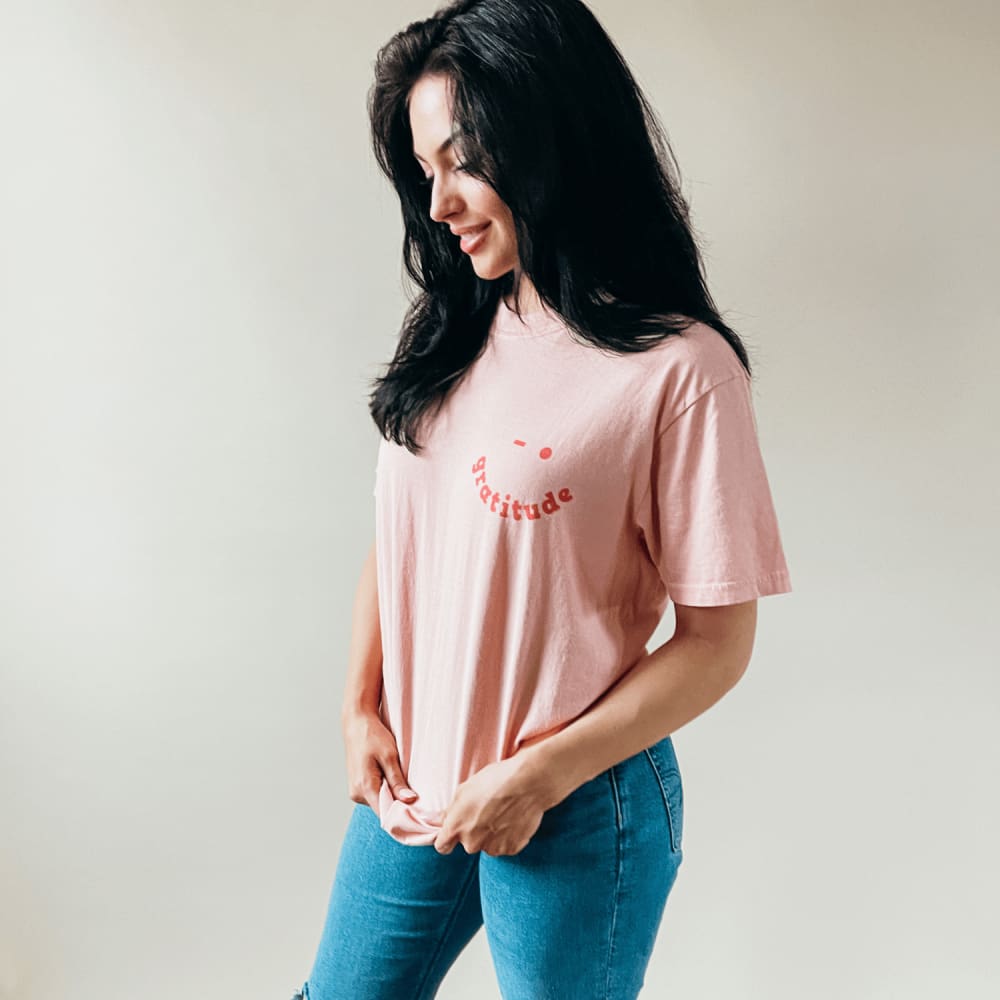 Gratitude Smiley Tee - Mommy Apparel