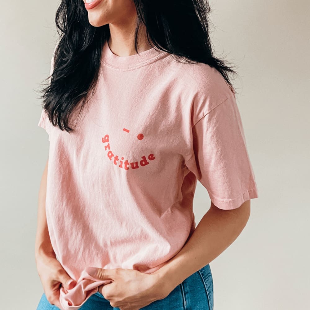 Gratitude Smiley Tee - Mommy Apparel