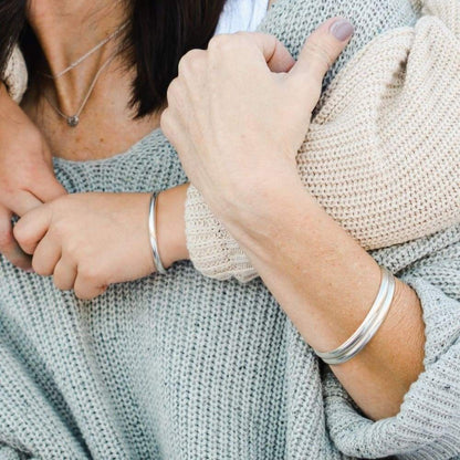 Personalized Silver Mama & Me Set - Baby Bangles