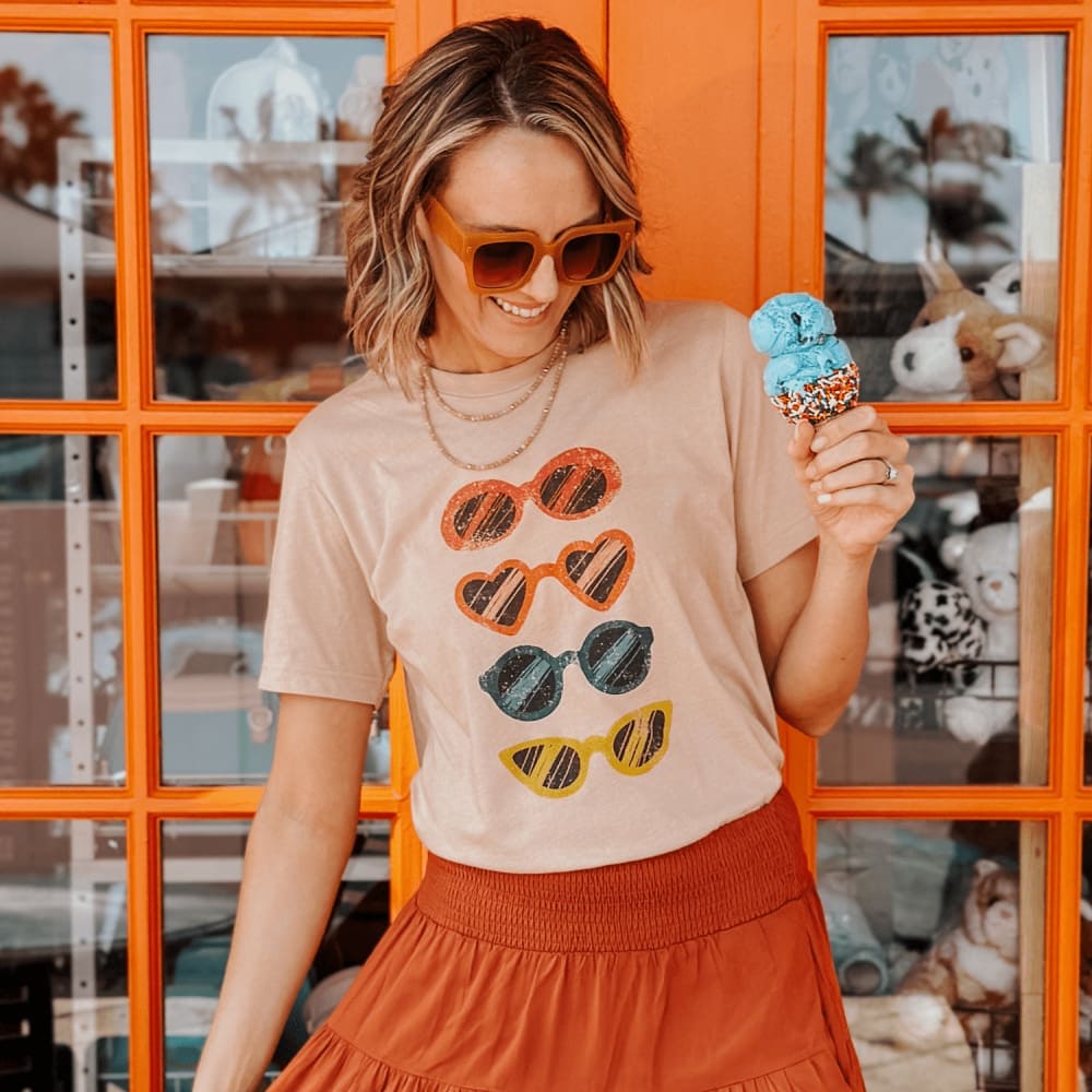 Retro Sunglasses Tee - Mommy Apparel