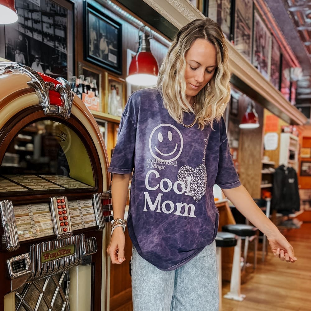 She’s A Cool Mom Vintage Tee