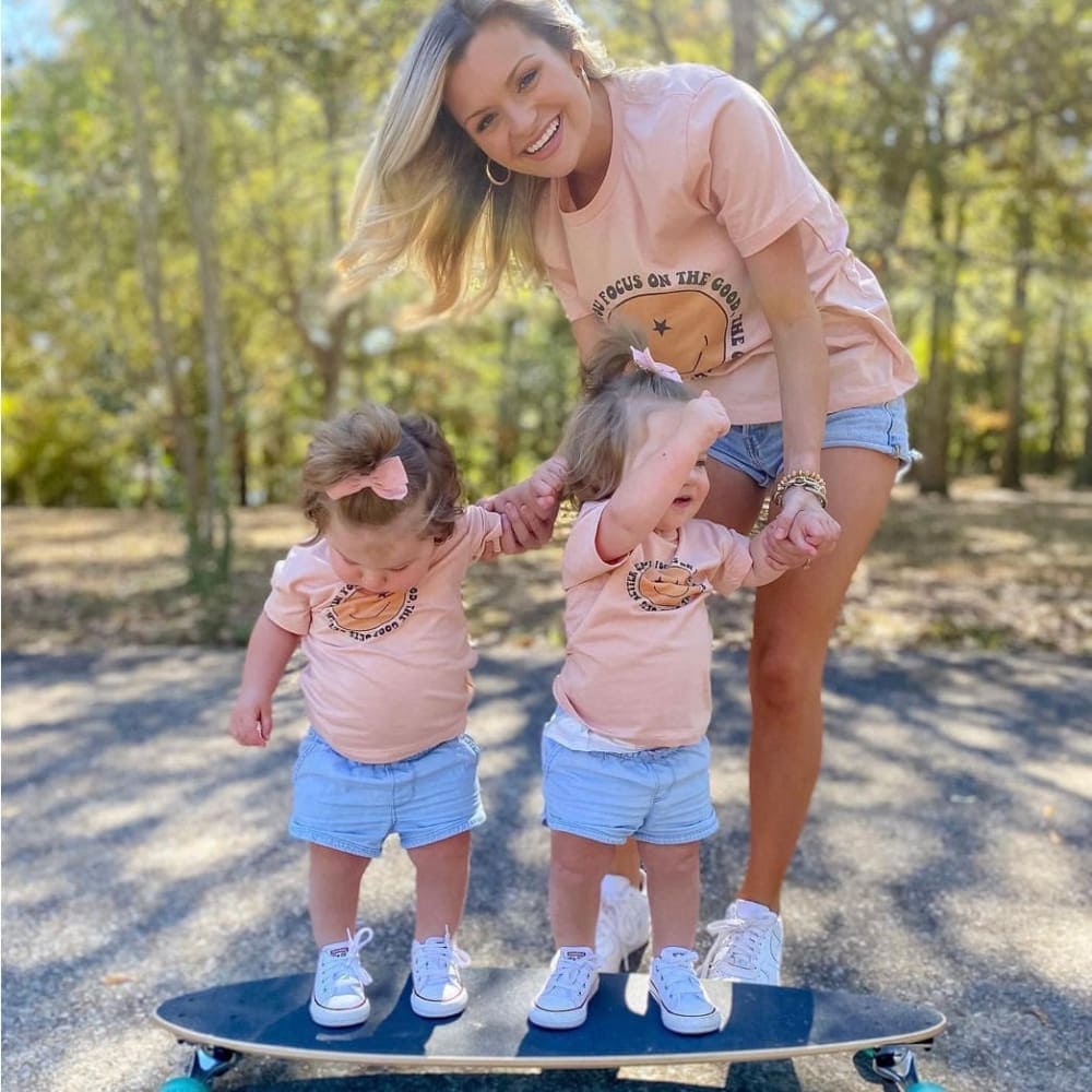 Focus on the Good Tee - Mommy Apparel